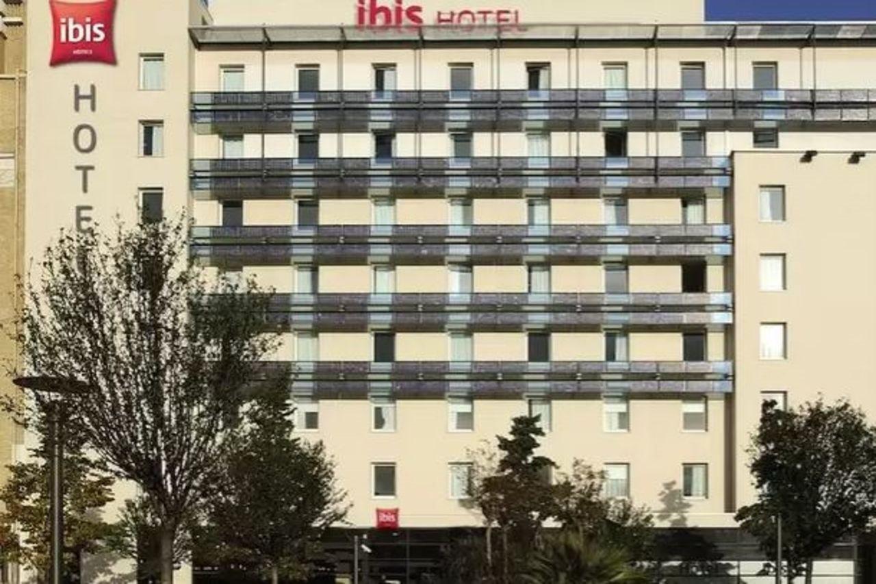 Ibis Paris Porte De Centre Hotel 3*