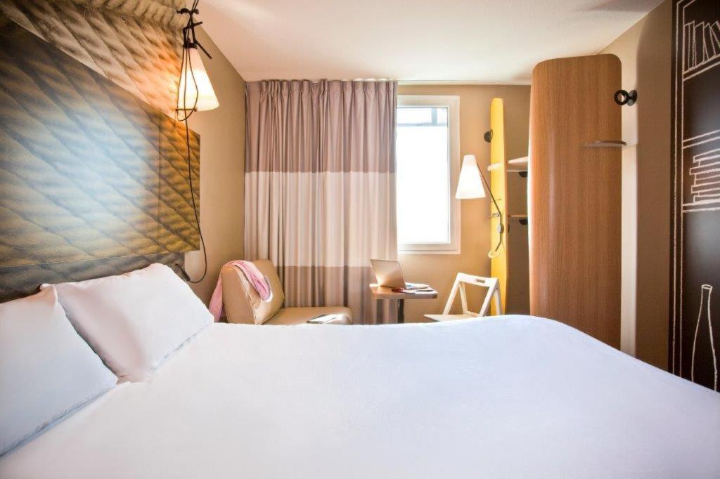Ibis Paris Porte De Centre Hotel 3*