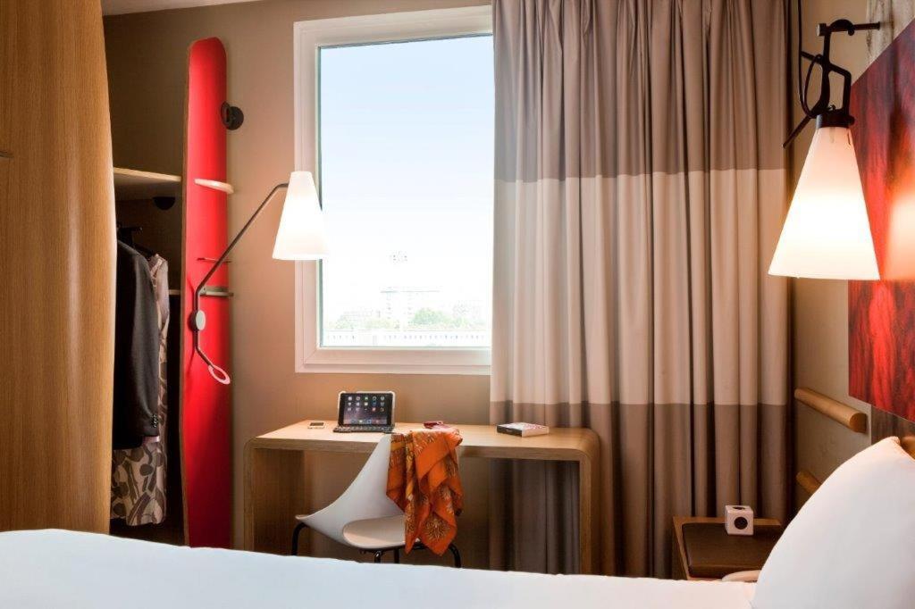Hotel Ibis Paris Porte De Centre 3*